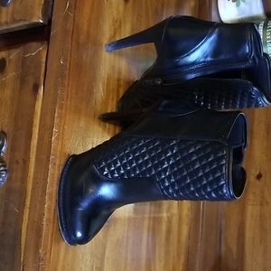 *SOLD*  Quilted booties forever 21